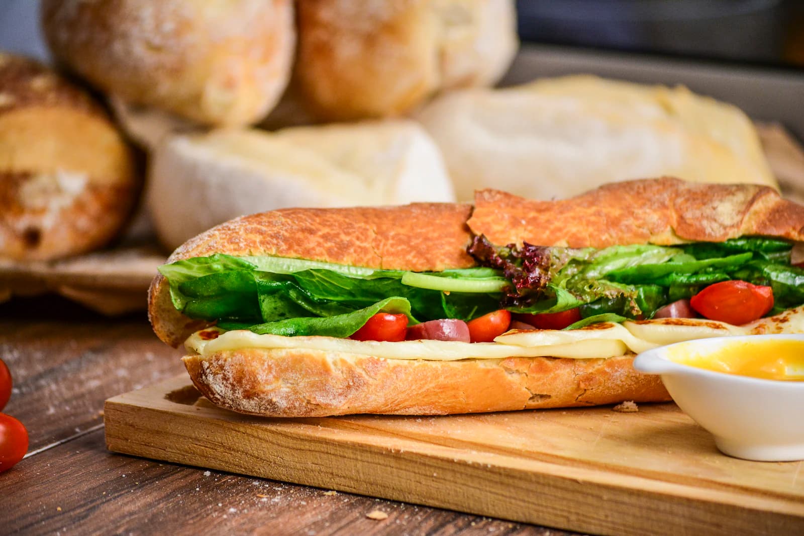 Glutenvrij brood op toonbank bij ambachtelijke bakker
