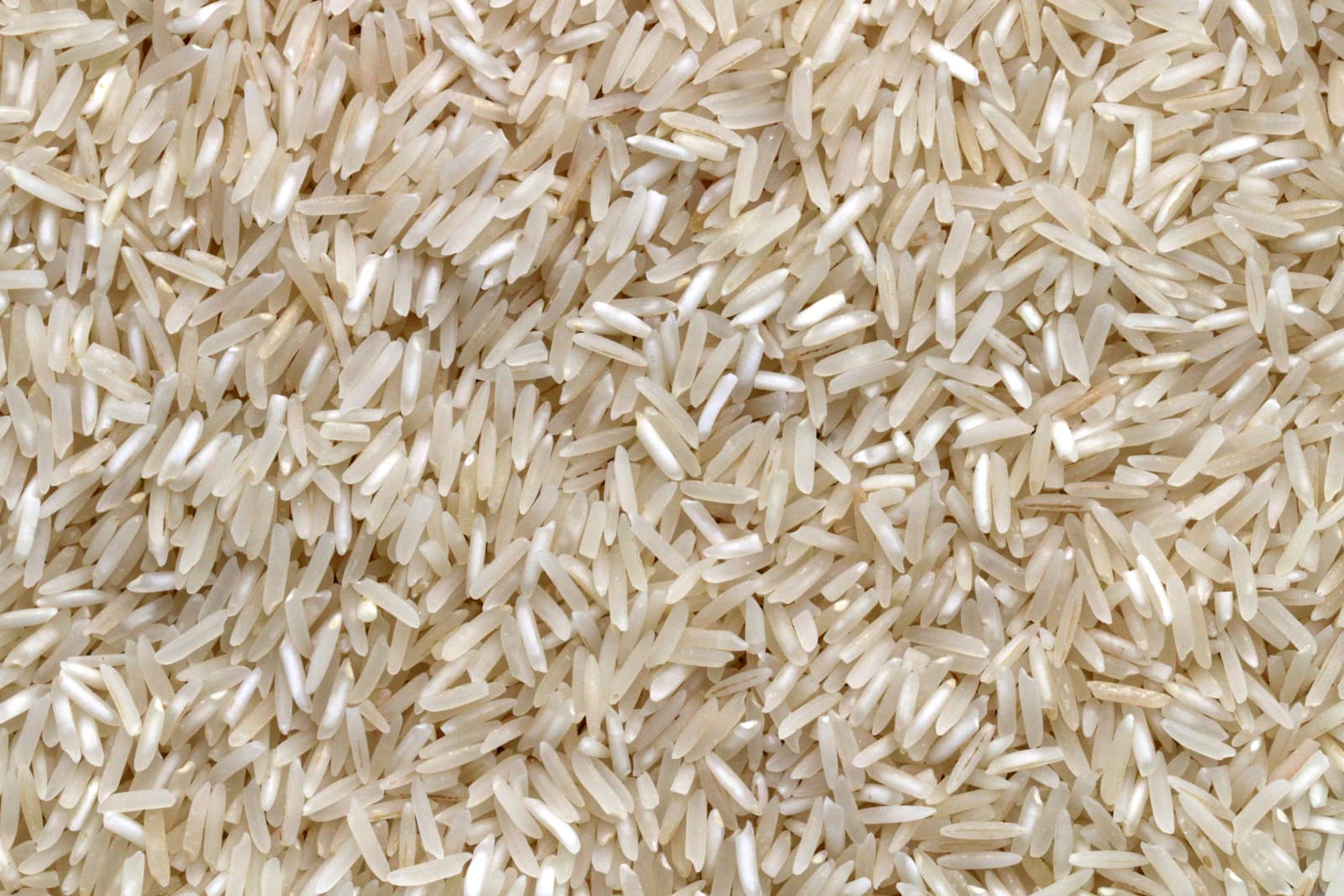Verschillende glutenvrije meelsoorten in open potjes